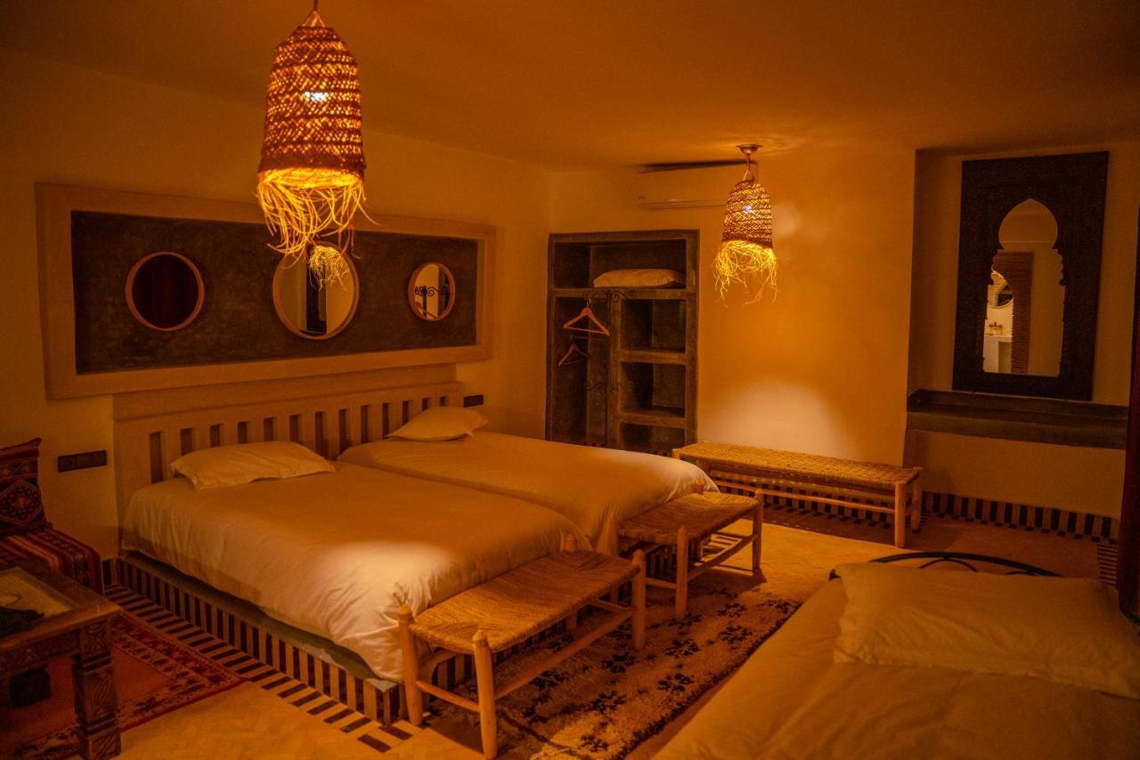Riadsuerteloca Merzouga Hassilabied Bagian luar foto
