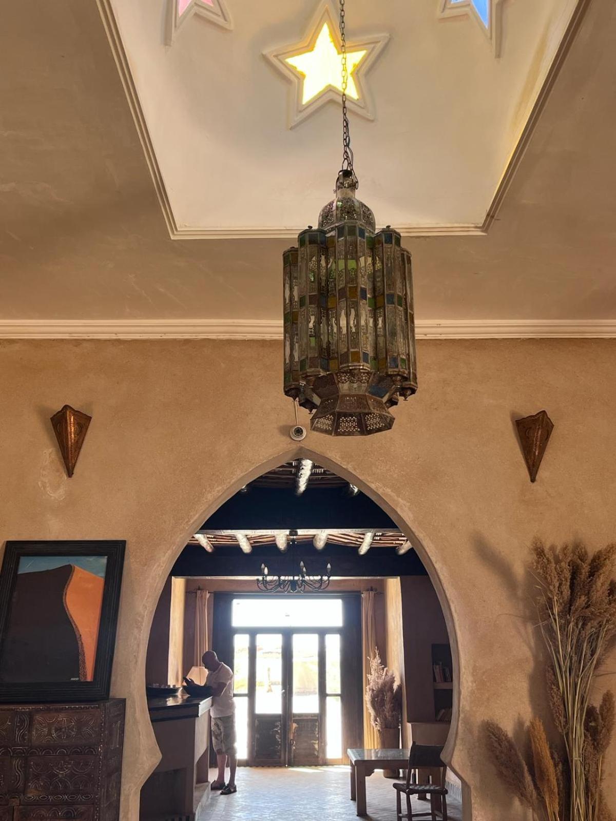 Riadsuerteloca Merzouga Hassilabied Bagian luar foto The interior of the house